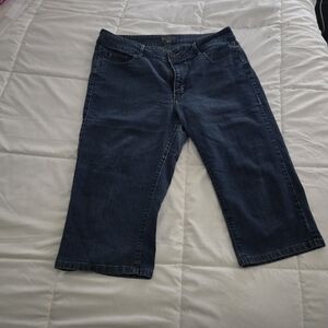 🔥 2/$9 or 3/$13  Riders by Lee Women's Blue Cropped Jeans